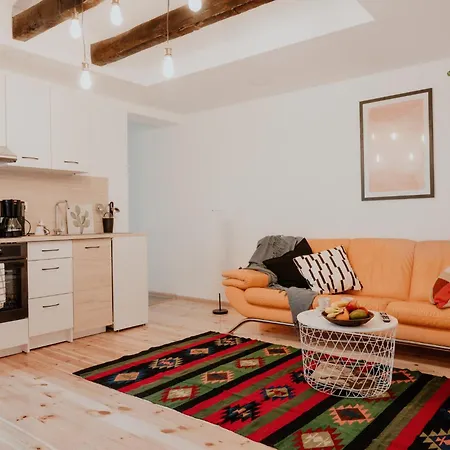 Artiesta - 5 Daire *
